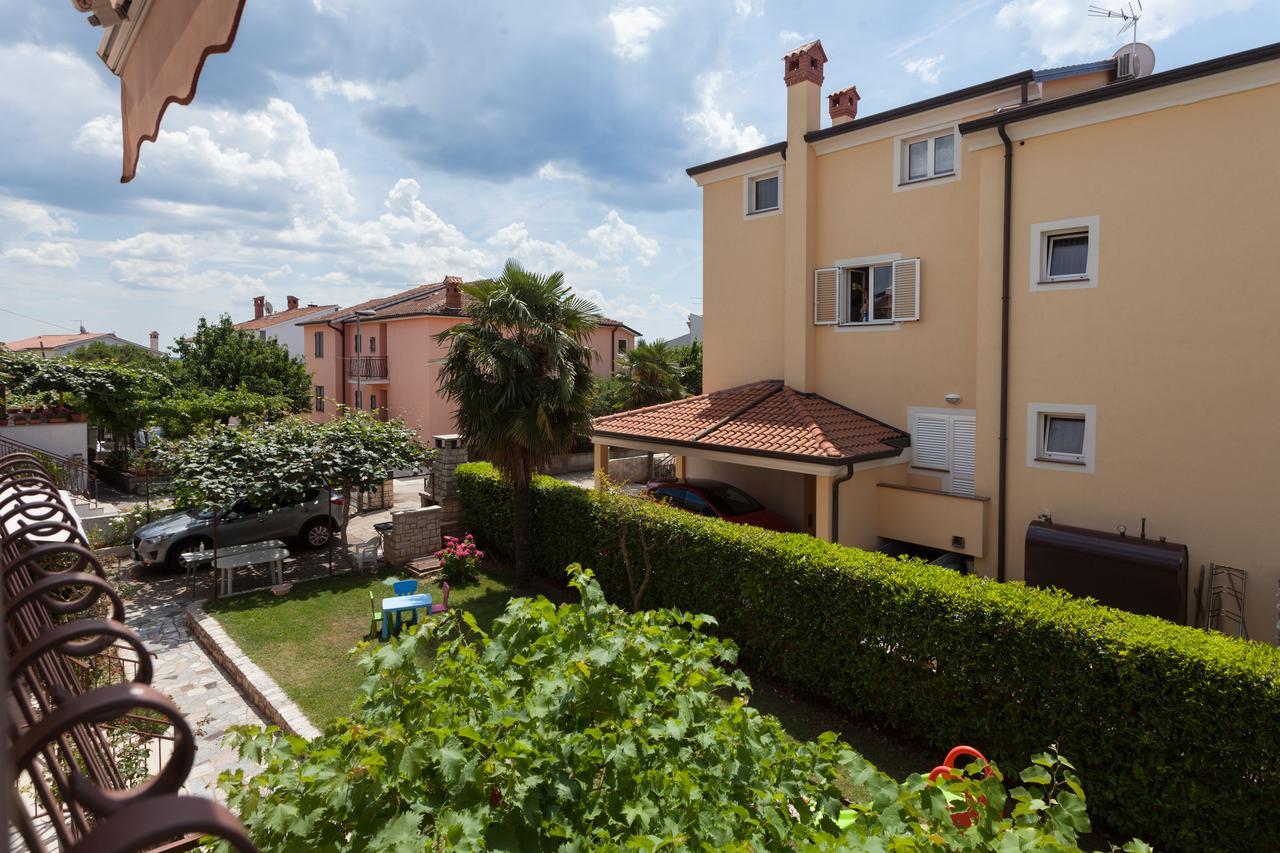 Apartments Alice Ровинь Экстерьер фото