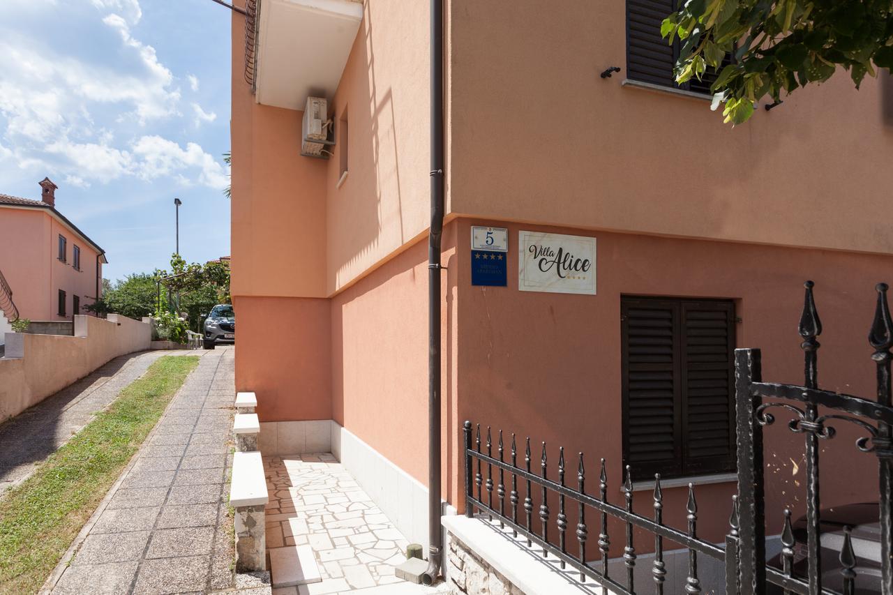 Apartments Alice Ровинь Экстерьер фото