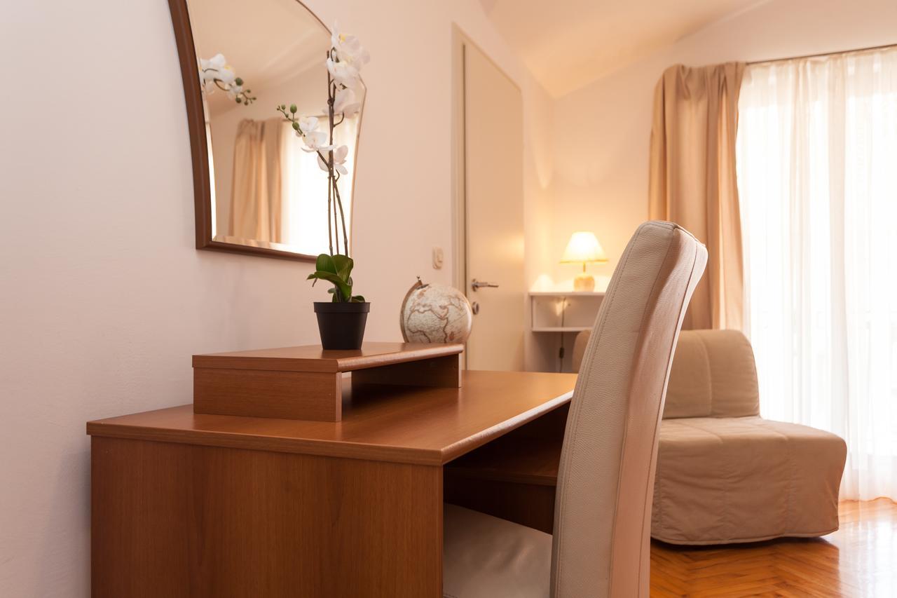 Apartments Alice Ровинь Экстерьер фото
