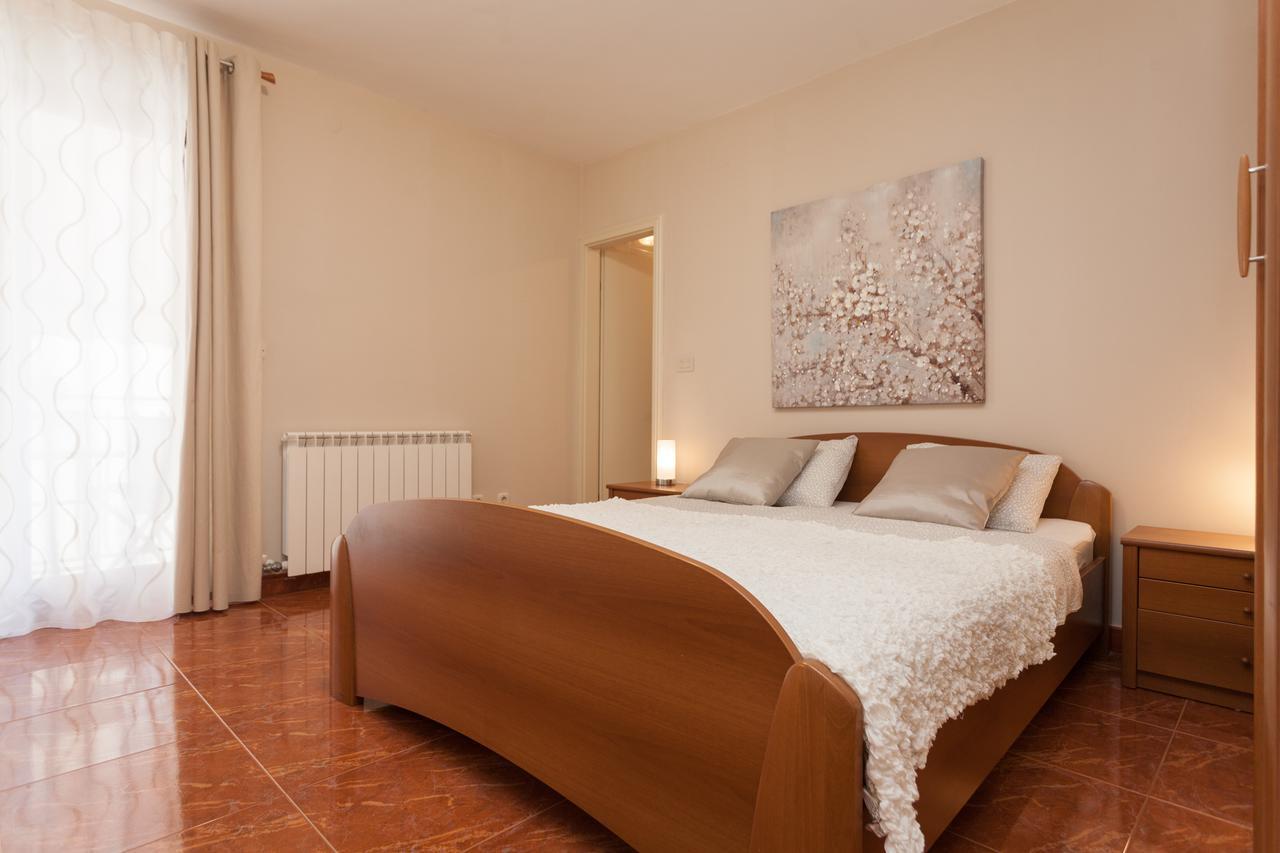 Apartments Alice Ровинь Экстерьер фото
