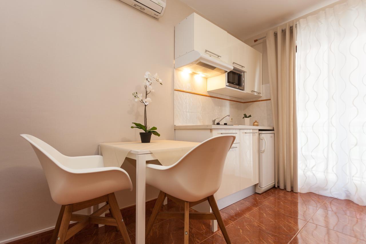 Apartments Alice Ровинь Экстерьер фото